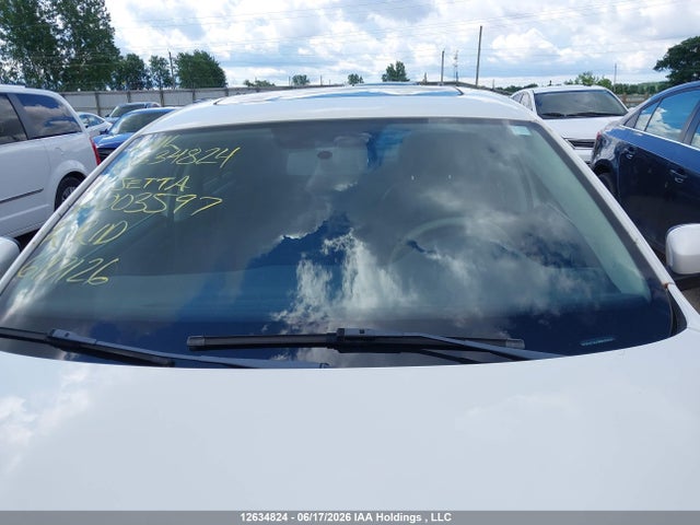 12634824 :رقم المزاد ، 3VWLX7AJ0BM003597 vin ، 2011 Volkswagen Jetta مزاد بيع
