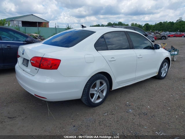 12634824 :رقم المزاد ، 3VWLX7AJ0BM003597 vin ، 2011 Volkswagen Jetta مزاد بيع