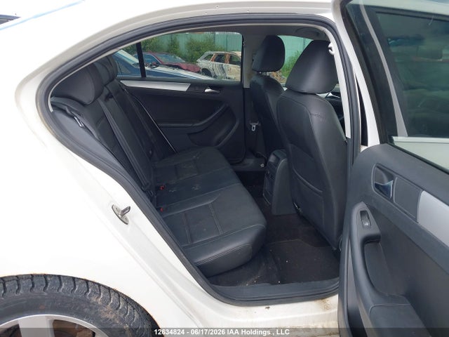 12634824 :رقم المزاد ، 3VWLX7AJ0BM003597 vin ، 2011 Volkswagen Jetta مزاد بيع