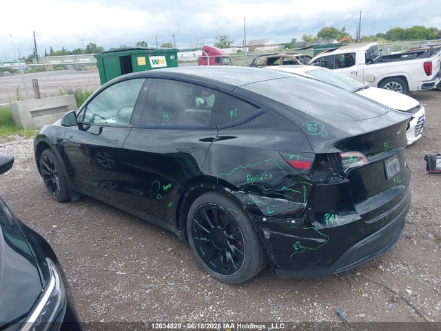 Tesla Model Y Long Range 2023 LRWYGDEE9PC162936 Image 14