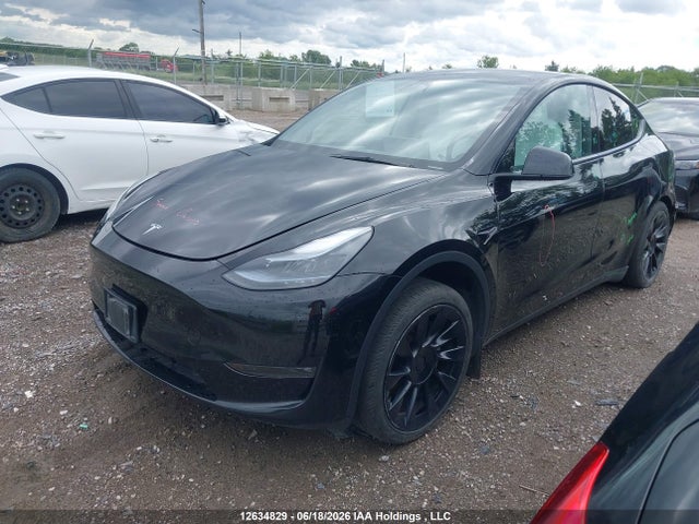 Tesla Model Y Long Range 2023 LRWYGDEE9PC162936 Image 2