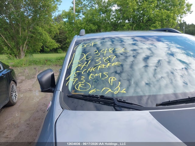 Aukcja sprzedaży 2015 Jeep Cherokee Trailhawk, vin: 1C4PJMBSXFW741389, numer aukcji: 12634836