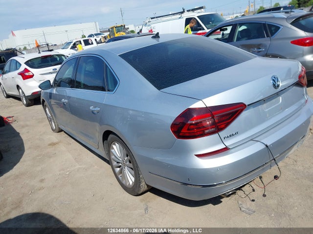 12634866 :رقم المزاد ، 1VWBT7A33HC014645 vin ، 2017 Volkswagen Passat 1.8 Tsi Comfortline مزاد بيع