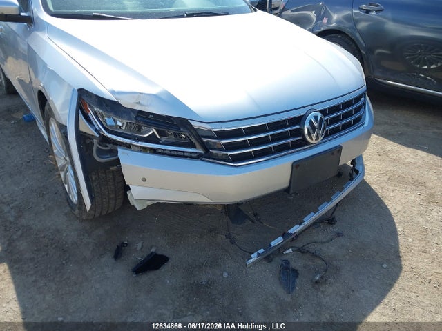 12634866 :رقم المزاد ، 1VWBT7A33HC014645 vin ، 2017 Volkswagen Passat 1.8 Tsi Comfortline مزاد بيع