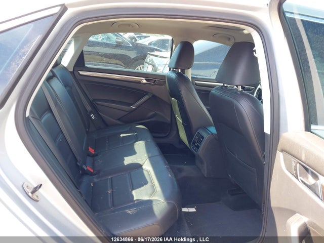 12634866 :رقم المزاد ، 1VWBT7A33HC014645 vin ، 2017 Volkswagen Passat 1.8 Tsi Comfortline مزاد بيع