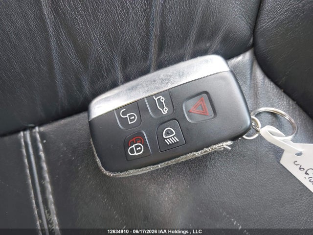 Land Rover LR4 2016 SALAK2V69GA829055 Image 11