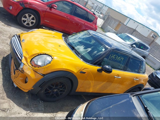 Продажа на аукционе авто 2015 Mini 5 Door Cooper, vin: WMWXS5C56FT831911, номер лота: 12634929