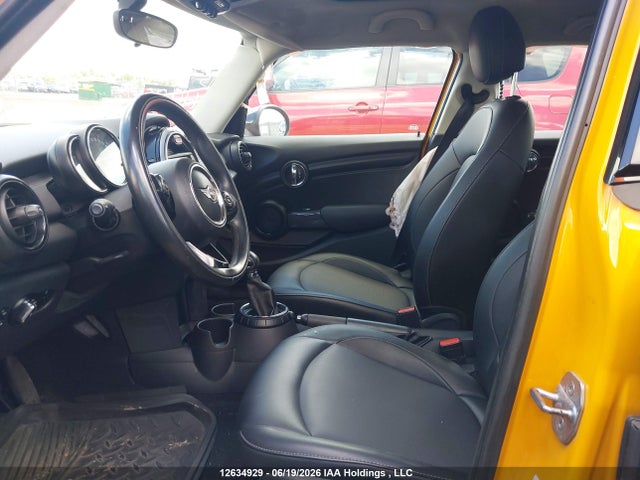 Продажа на аукционе авто 2015 Mini 5 Door Cooper, vin: WMWXS5C56FT831911, номер лота: 12634929