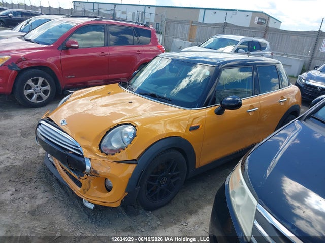 Продажа на аукционе авто 2015 Mini 5 Door Cooper, vin: WMWXS5C56FT831911, номер лота: 12634929