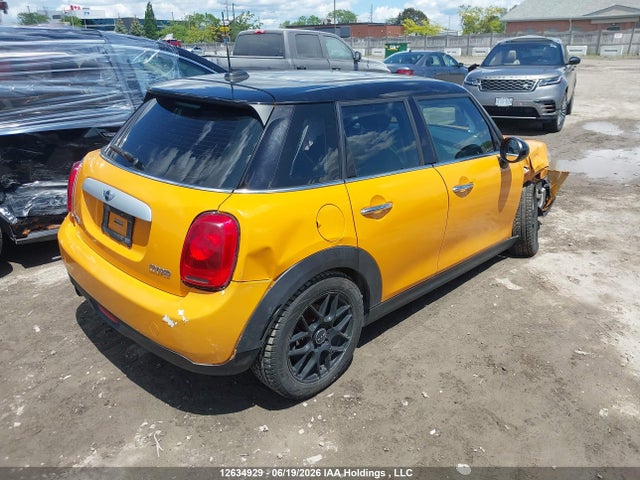 Продажа на аукционе авто 2015 Mini 5 Door Cooper, vin: WMWXS5C56FT831911, номер лота: 12634929