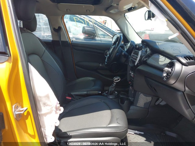 Продажа на аукционе авто 2015 Mini 5 Door Cooper, vin: WMWXS5C56FT831911, номер лота: 12634929