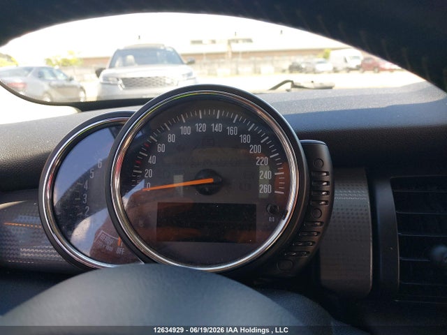 Продажа на аукционе авто 2015 Mini 5 Door Cooper, vin: WMWXS5C56FT831911, номер лота: 12634929