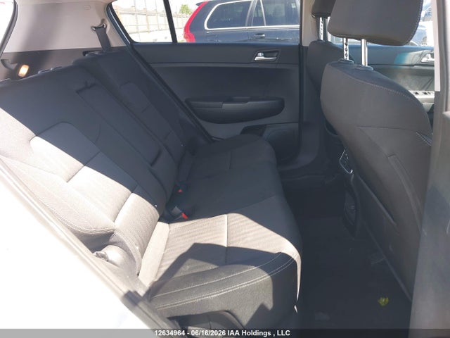2018 Kia Sportage Lx მანქანა იყიდება აუქციონზე, vin: KNDPMCAC8J7473974, აუქციონის ნომერი: 12634964