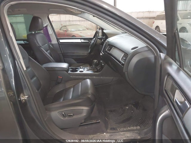 Продажа на аукционе авто 2011 Volkswagen Touareg 3.6l Comfortline/3.6l Execline/3.6l Highline, vin: WVGFF9BP6BD001281, номер лота: 12628192