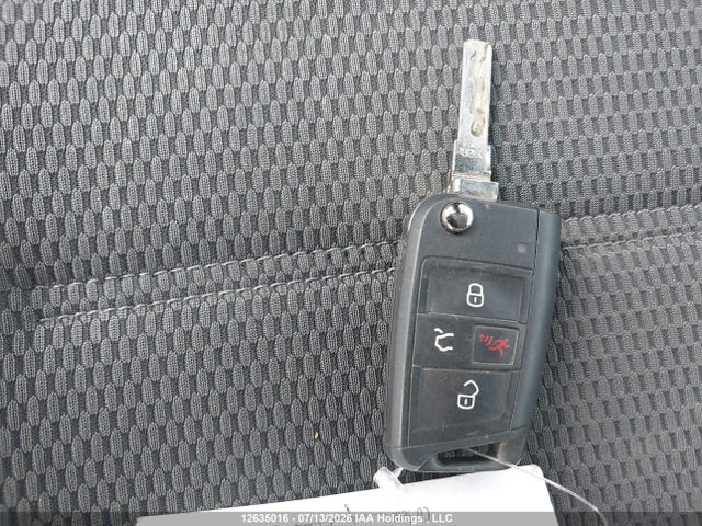 Volkswagen Golf Trendline 2017 3VW817AU5HM052725 Image 11