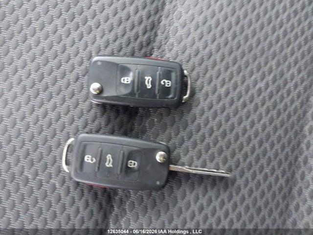 12635044 :رقم المزاد ، 3VWDK7AJ6EM393953 vin ، 2014 Volkswagen Jetta 2.0l Comfortline مزاد بيع