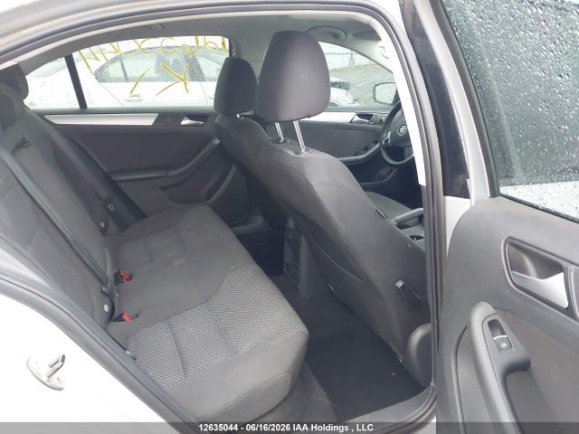 12635044 :رقم المزاد ، 3VWDK7AJ6EM393953 vin ، 2014 Volkswagen Jetta 2.0l Comfortline مزاد بيع