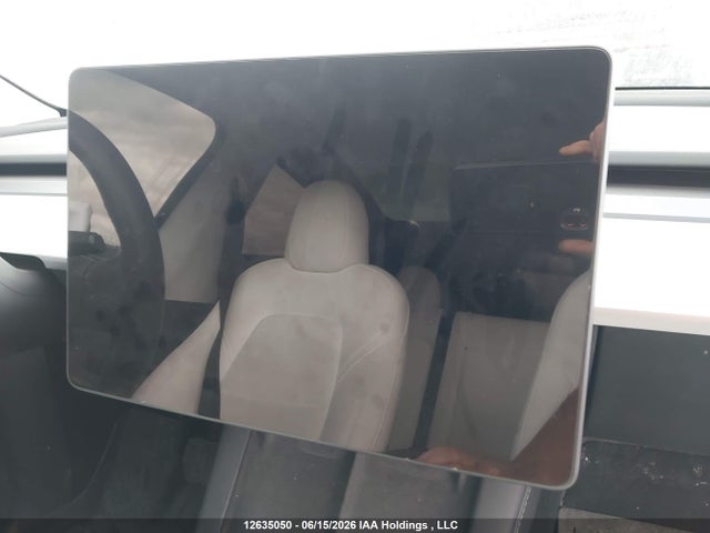 12635050 :رقم المزاد ، 7SAYGDEE9PF691666 vin ، 2023 Tesla Model Y Long Range مزاد بيع