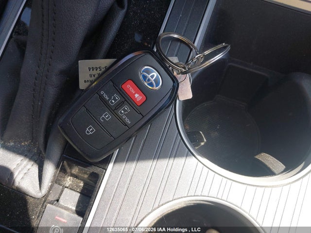 2025 Toyota Sienna Le/xse/limited/platinum მანქანა იყიდება აუქციონზე, vin: 5TDGSKFC9SS219612, აუქციონის ნომერი: 12635065