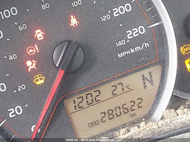 12635120 :رقم المزاد ، JTDKTUD36CD524360 vin ، 2012 Toyota Yaris Le مزاد بيع