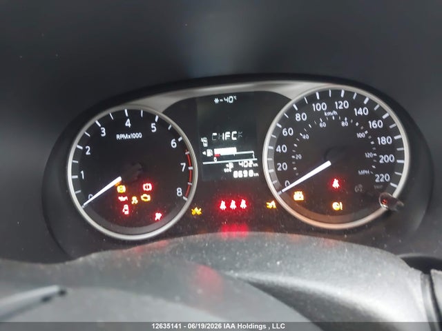 3N1CP5BV1SL483831 Nissan kicks play
