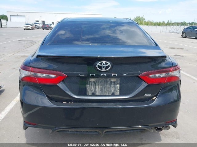 12635161 :رقم المزاد ، 4T1G11AK6NU680192 vin ، 2022 Toyota Camry Se/se Night Shade مزاد بيع