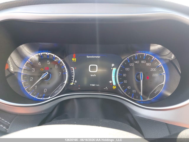Chrysler Pacifica Limited 2026 2C4RC1GG4TR246941 Image 7