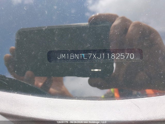 Mazda MAZDA3 2018 JM1BN1L7XJ1182570 Image 17
