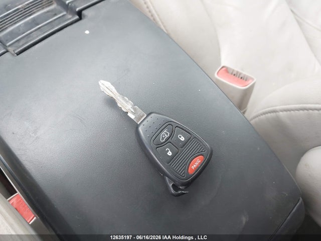 2004 Chrysler Pacifica მანქანა იყიდება აუქციონზე, vin: 2C8GM68474R312825, აუქციონის ნომერი: 12635197