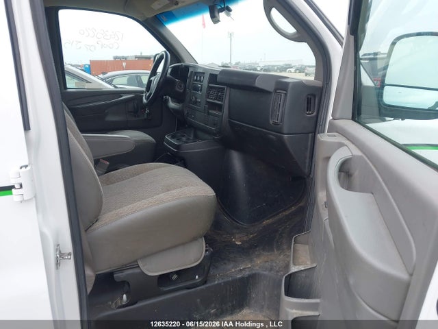 GMC Savana 2500 1wt 2015 1GTW7FCF1F1285724 Image 5