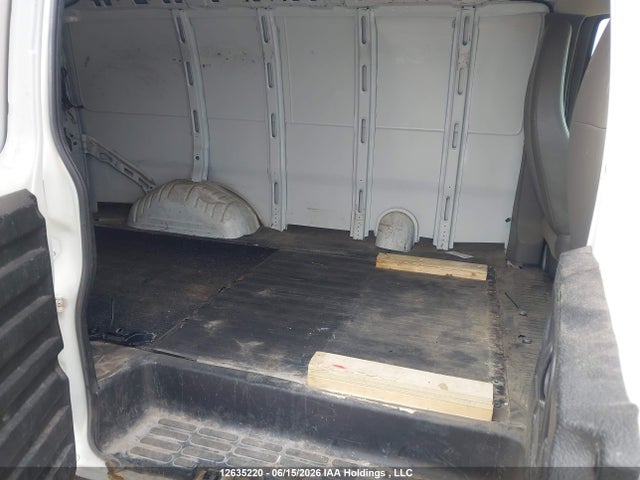 GMC Savana 2500 1wt 2015 1GTW7FCF1F1285724 Image 8