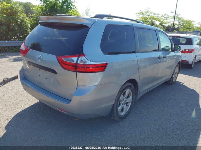 Toyota Sienna 2015 5TDZK3DC1FS628761 Image 4