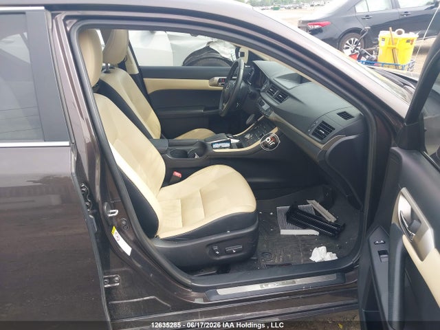 Lexus CT 200 2014 JTHKD5BH5E2184715 Image 5