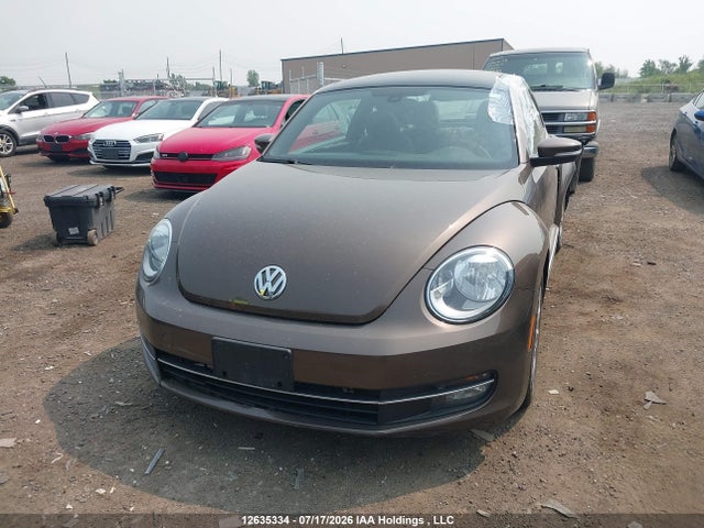 Volkswagen Beetle 2015 3VWJ07AT3FM630295 Image 2