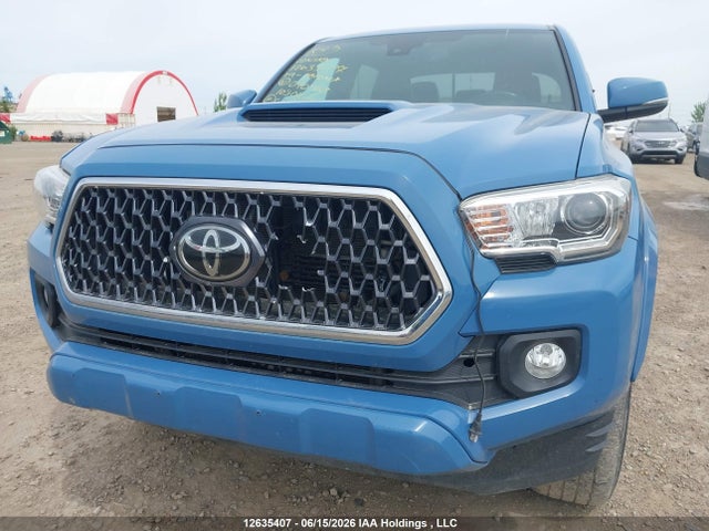 2019 Toyota Tacoma Sr5 V6 მანქანა იყიდება აუქციონზე, vin: 5TFDZ5BN5KX040968, აუქციონის ნომერი: 12635407