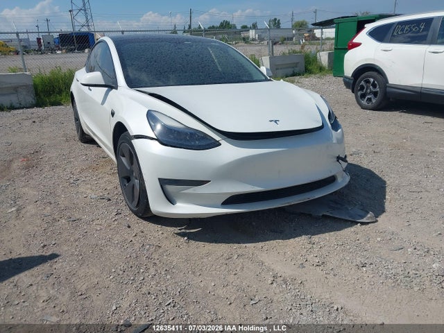 12635411 :رقم المزاد ، 5YJ3E1EB2NF343027 vin ، 2022 Tesla Model 3 Long Range مزاد بيع