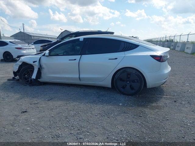 Tesla Model 3 Long Range 2022 5YJ3E1EB2NF343027 Image 14