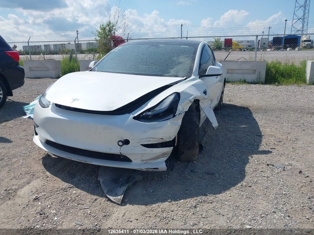 Tesla Model 3 Long Range 2022 5YJ3E1EB2NF343027 Image 2