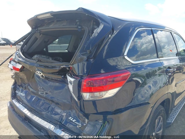 Продаж на аукціоні авто 2017 Toyota Highlander Xle, vin: 5TDJZRFH3HS471936, номер лоту: 12635419