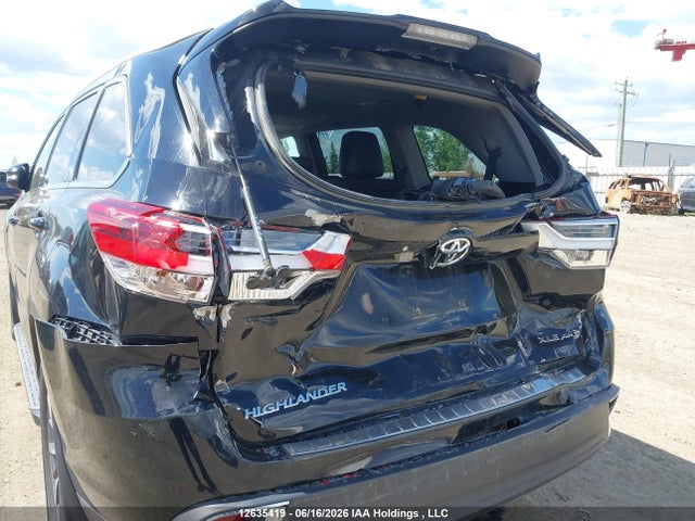 Продаж на аукціоні авто 2017 Toyota Highlander Xle, vin: 5TDJZRFH3HS471936, номер лоту: 12635419