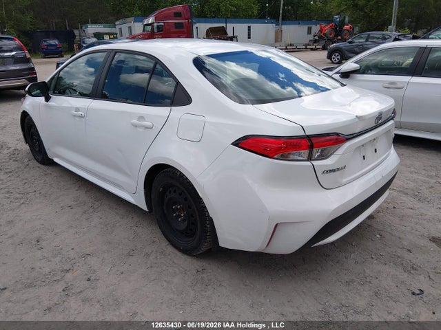 Toyota COROLLA LE 2022 5YFBPMBE6NP354624 Image 3