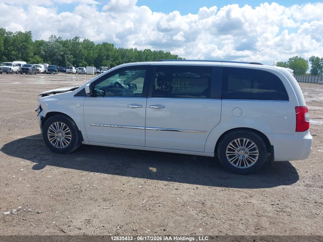 2014 Chrysler Town & Country Touring L მანქანა იყიდება აუქციონზე, vin: 2C4RC1CG2ER284693, აუქციონის ნომერი: 12635433