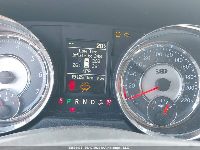 2014 Chrysler Town & Country Touring L მანქანა იყიდება აუქციონზე, vin: 2C4RC1CG2ER284693, აუქციონის ნომერი: 12635433