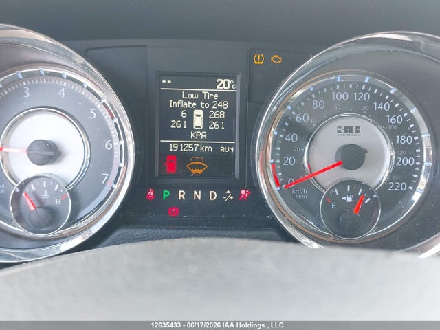 2014 Chrysler Town & Country Touring L მანქანა იყიდება აუქციონზე, vin: 2C4RC1CG2ER284693, აუქციონის ნომერი: 12635433