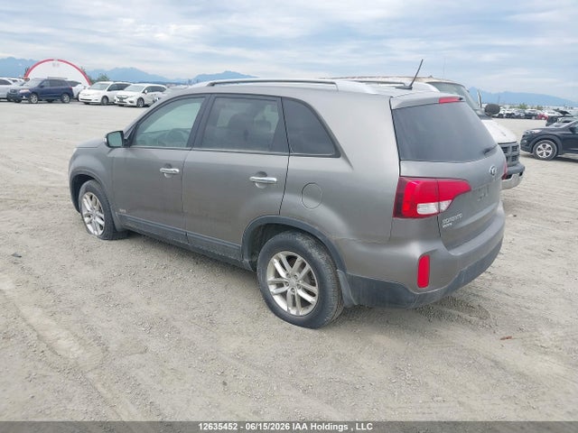 2015 Kia Sorento Lx V6 მანქანა იყიდება აუქციონზე, vin: 5XYKTDA73FG553215, აუქციონის ნომერი: 12635452