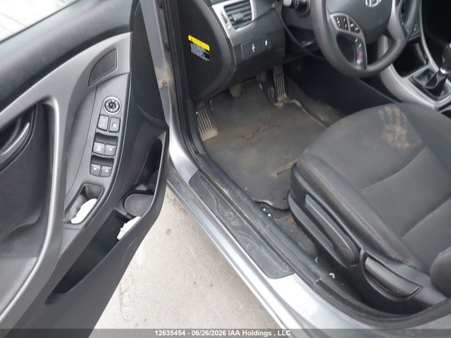 Продажа на аукционе авто 2015 Hyundai Elantra Gl, vin: 5NPDH4AE7FH634168, номер лота: 12635454