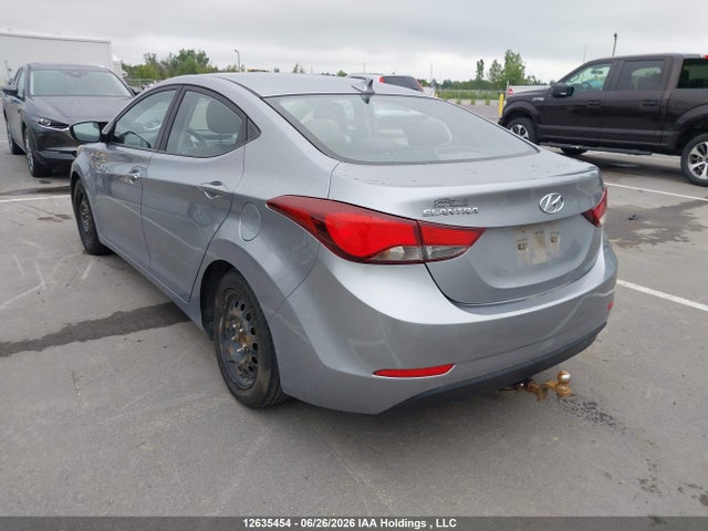 Продажа на аукционе авто 2015 Hyundai Elantra Gl, vin: 5NPDH4AE7FH634168, номер лота: 12635454