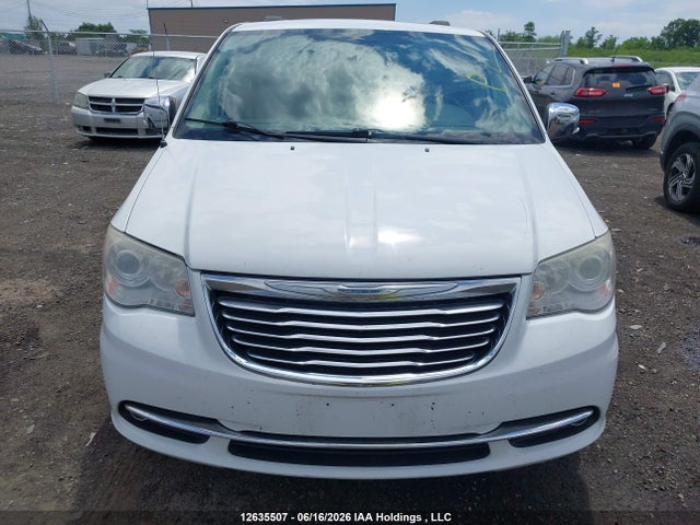 2014 Chrysler Town & Country Limited მანქანა იყიდება აუქციონზე, vin: 2C4RC1GG2ER387770, აუქციონის ნომერი: 12635507