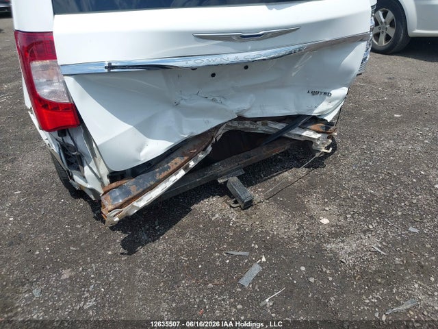 2014 Chrysler Town & Country Limited მანქანა იყიდება აუქციონზე, vin: 2C4RC1GG2ER387770, აუქციონის ნომერი: 12635507