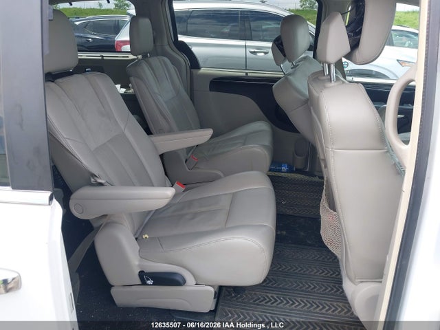 2014 Chrysler Town & Country Limited მანქანა იყიდება აუქციონზე, vin: 2C4RC1GG2ER387770, აუქციონის ნომერი: 12635507